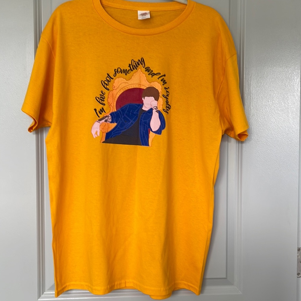 I’m 5 foot something and I’m royalty short sleeve T-shirt